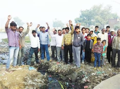 protest in nagla algarji